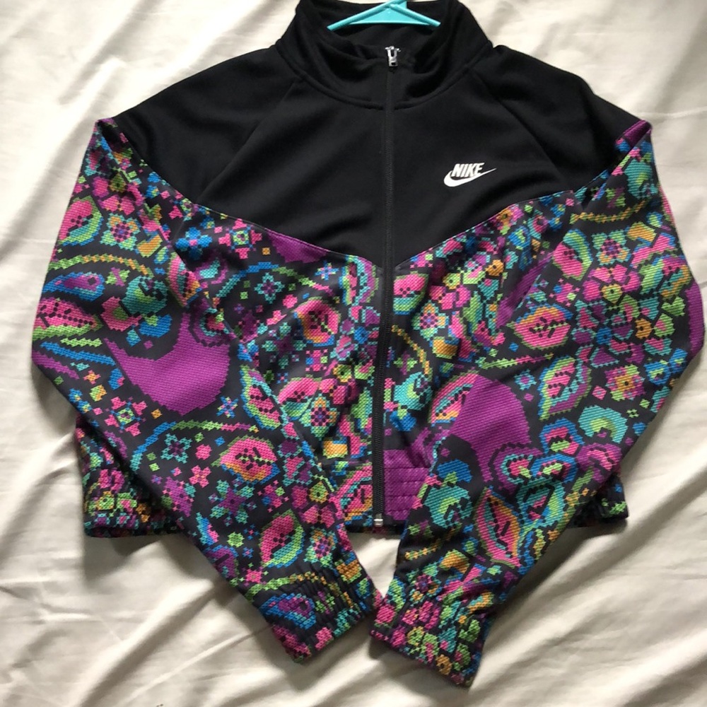 Nike Track Jacket & leggings size Large